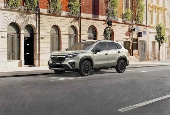Suzuki Vitara ve S-Cross “Siyah Kuşak”a geçti