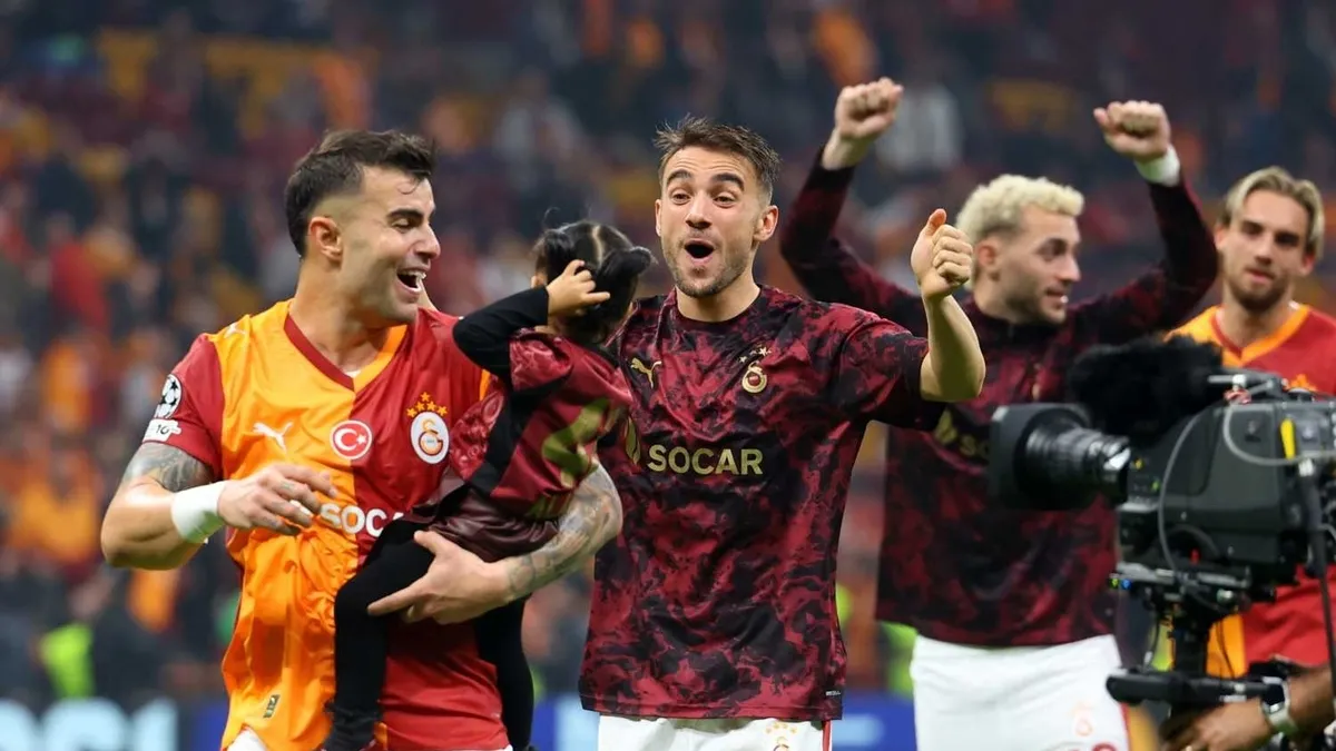 2 Galatasaraylı isimden Fenerbahçe'ye gönderme!