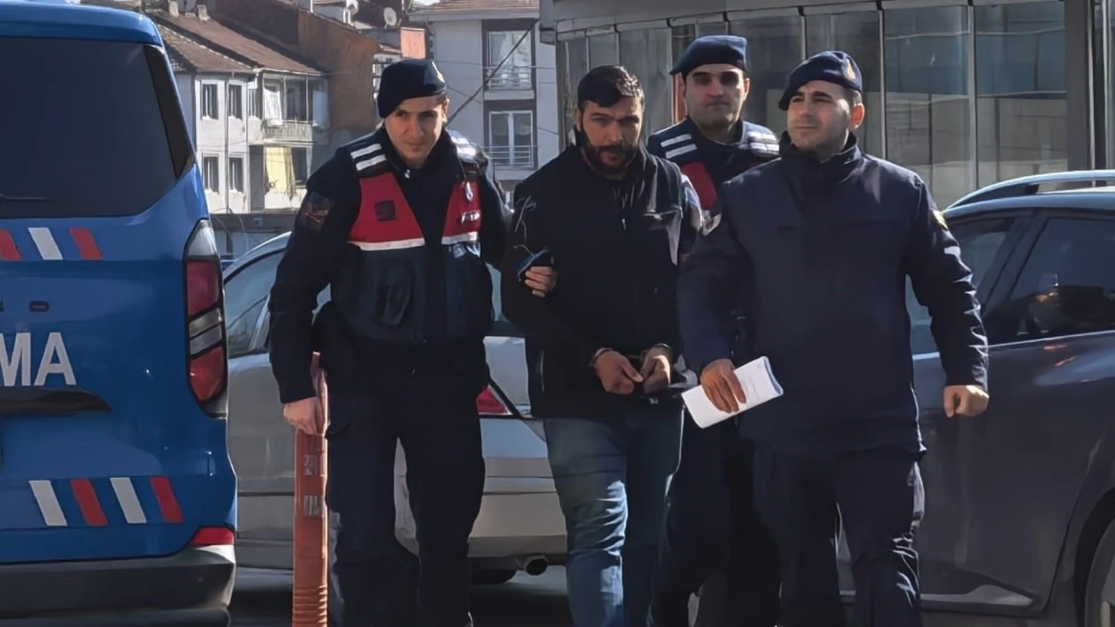 İnegöl'de 3 yıl hapis cezası bulunan şahıs yakalandı