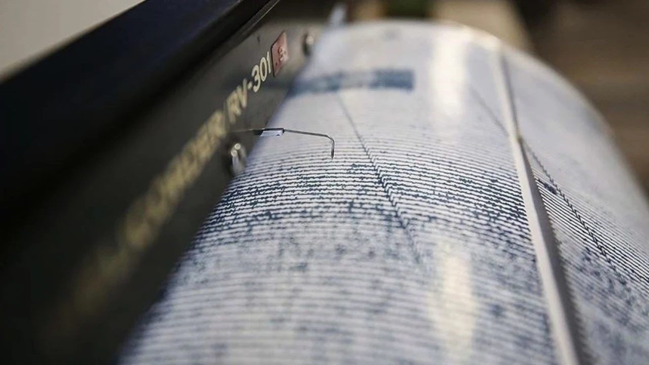 Son dakika: Antalya açıklarında korkutan deprem