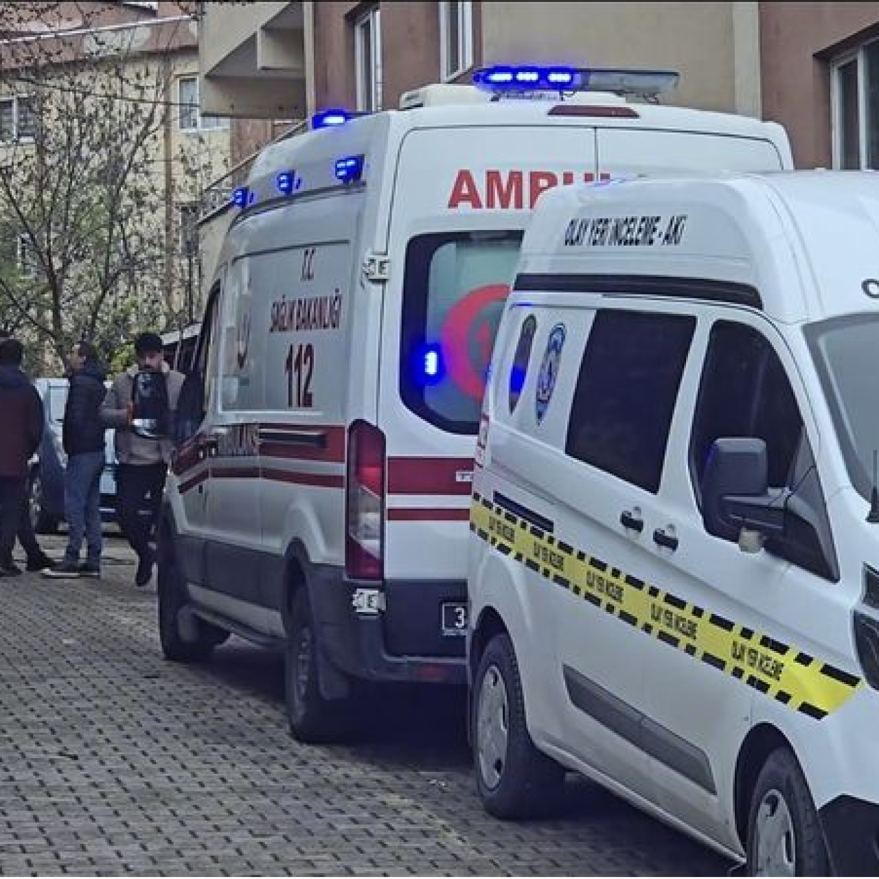 Üsküdar'da aile faciası! Anne ve babasını katletti