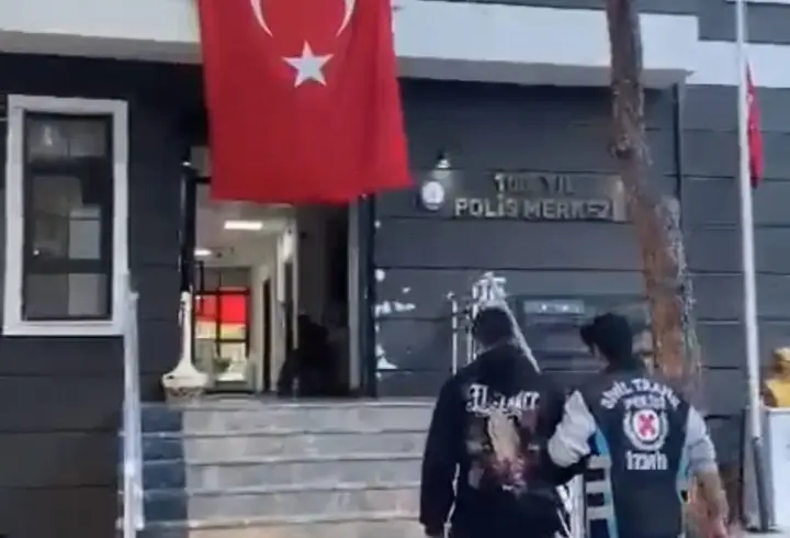 İzmir’de tek teker üzerinde ilerleyen motosiklet sürücüsüne 13 bin 420 lira ceza
