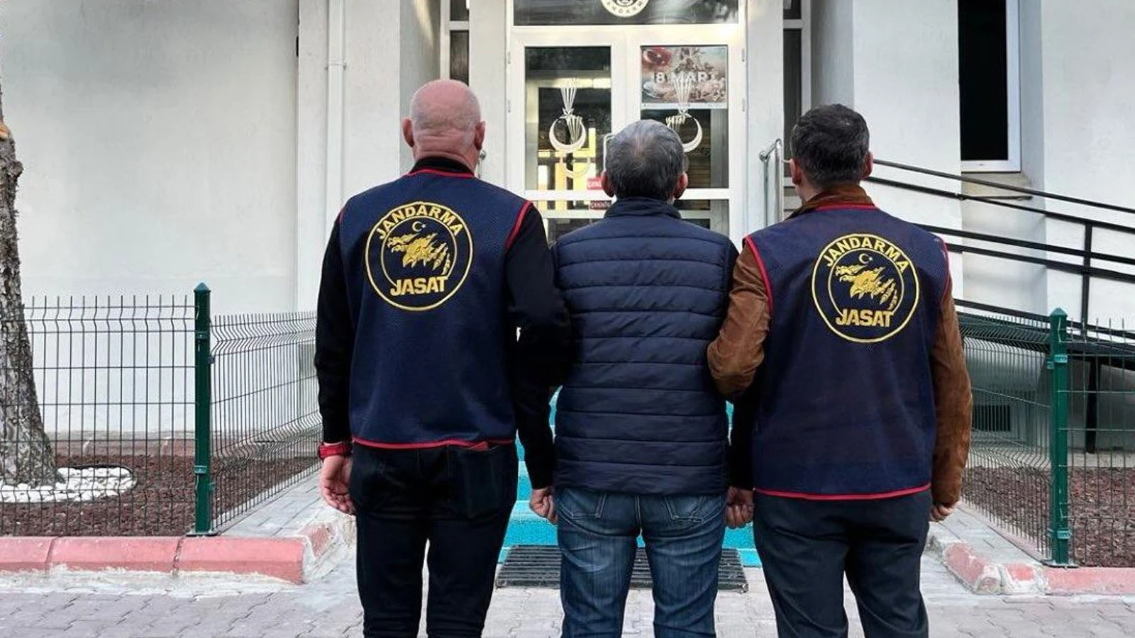 MİT tırlarının durdurulduğu dönemde İl Emniyet Müdürü olan A.Z.G. yakalandı