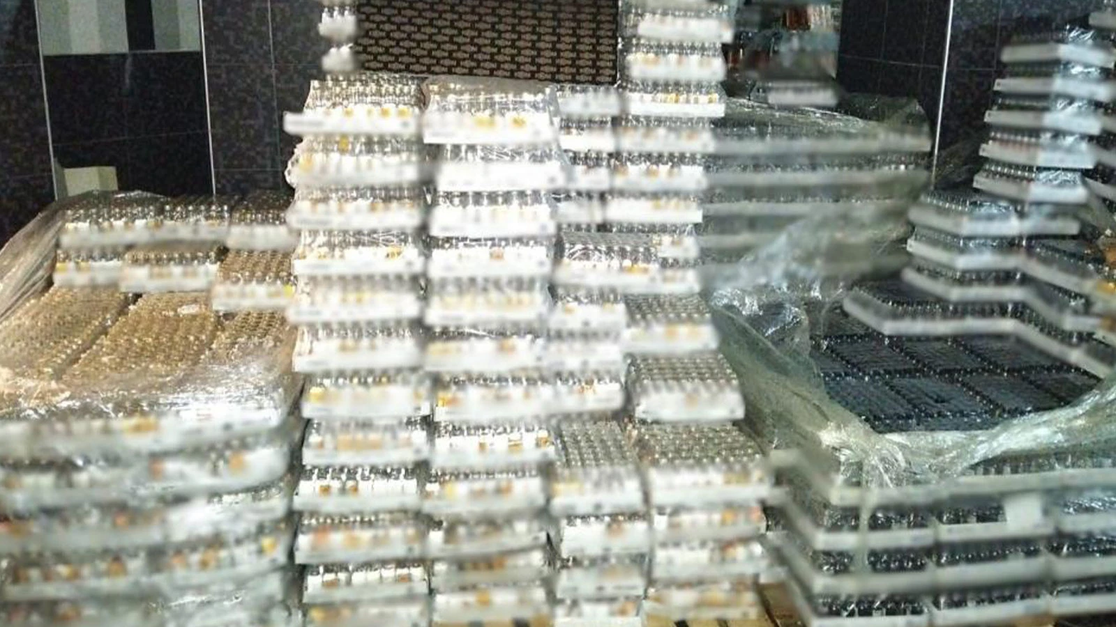 Antalya'da kaçakçılık operasyonu: 26 şüpheliye adli işlem