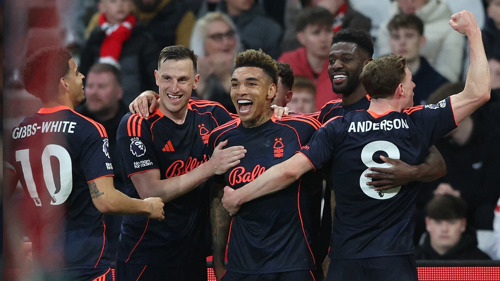 Vitor Pereira'nın ekibi Nottingham Forest'tan kümede kalma yolunda dev adım
