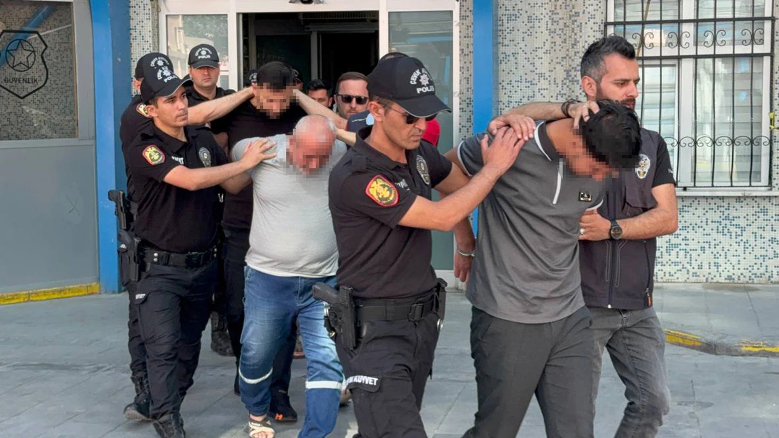 Konya merkezli 4 ilde dolandırıcılık operasyonu: 11 gözaltı