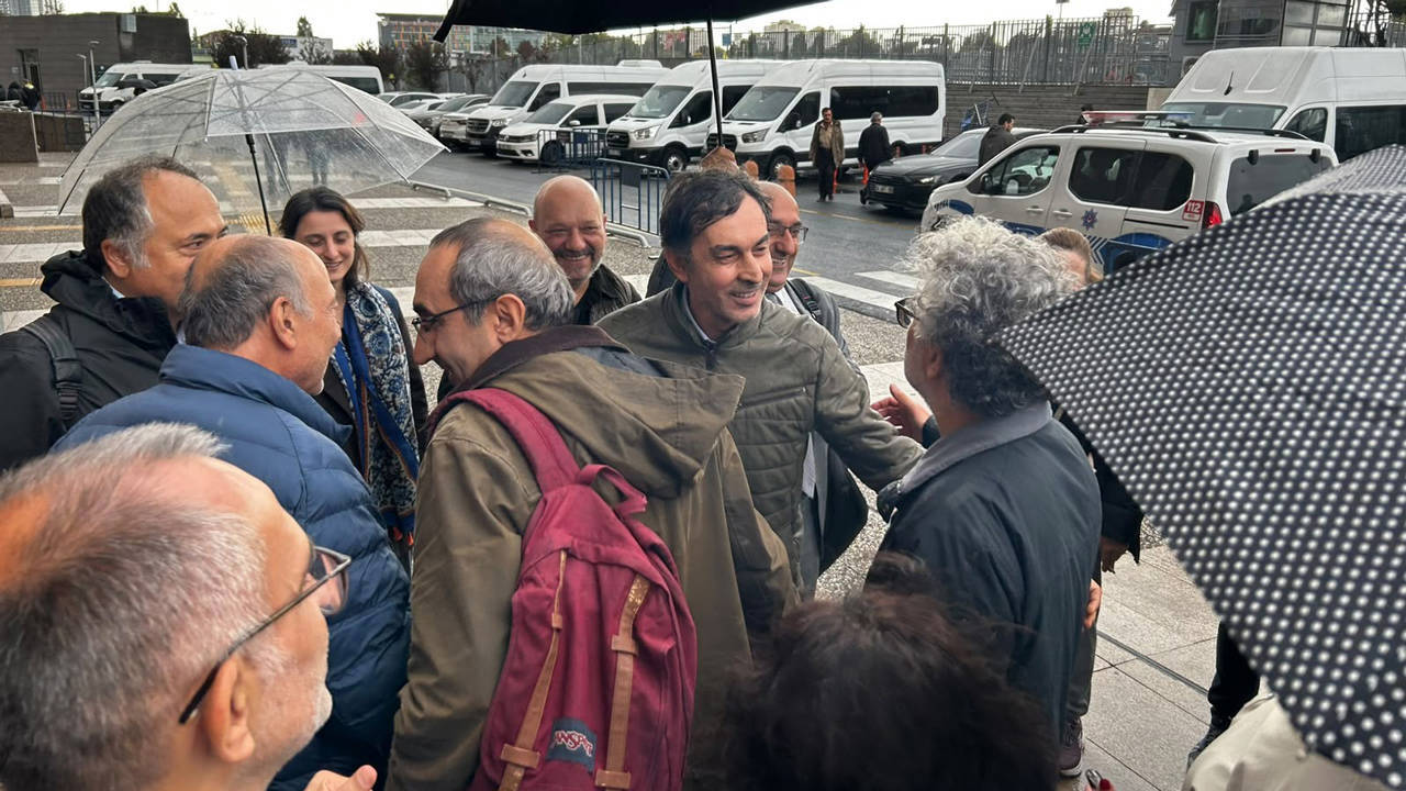 Journalists İn The Firing Line Over The Fund Embezzlement Scandal