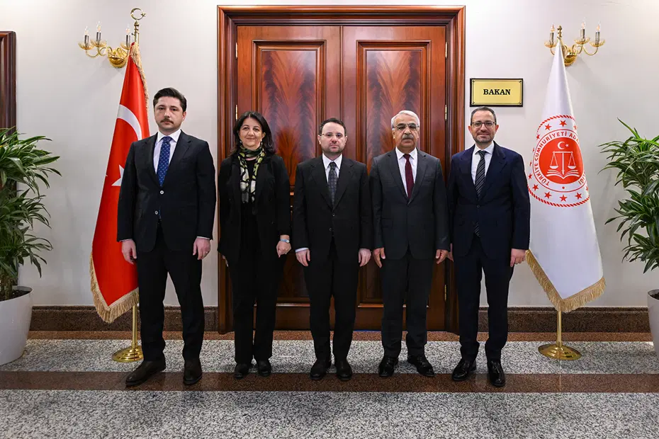 DEM Parti'den iki bakanlıkta yasal düzenleme görüşmesi