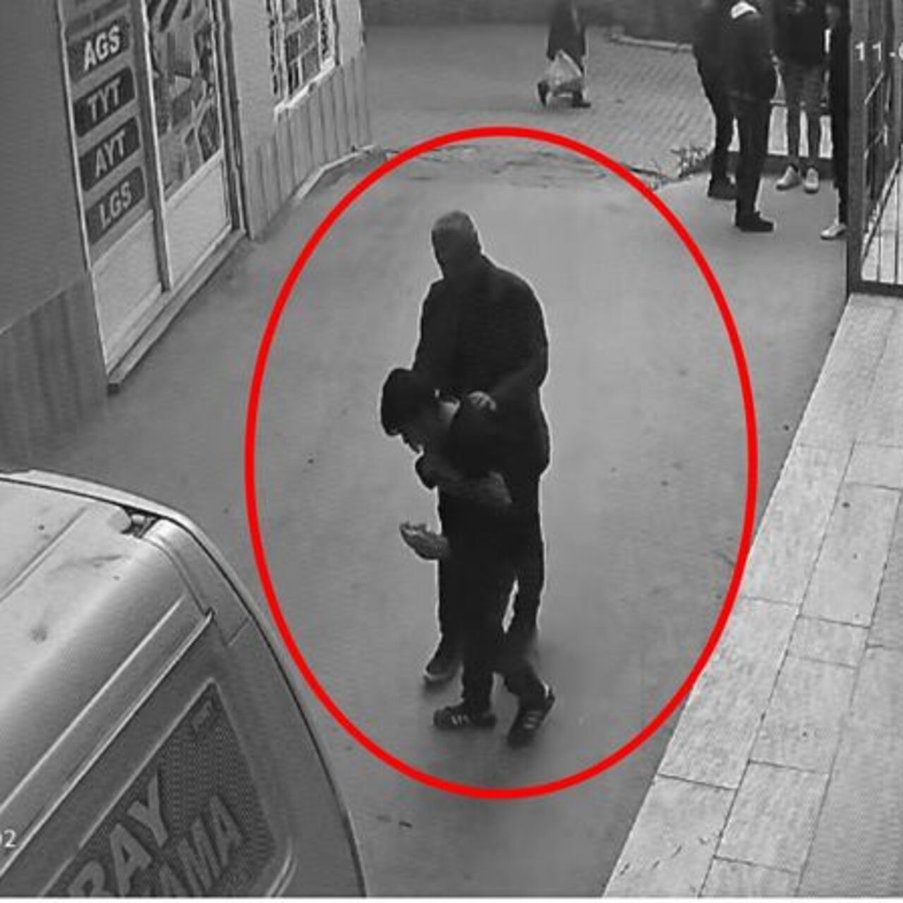 Nefes borusuna et kaçan çocuğa hayati hamle