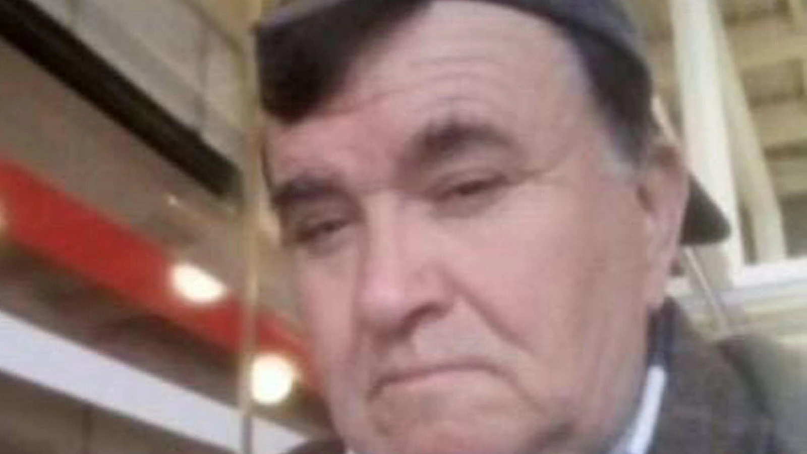 Evini ve otomobilini yakıp kendini vuran adam öldü