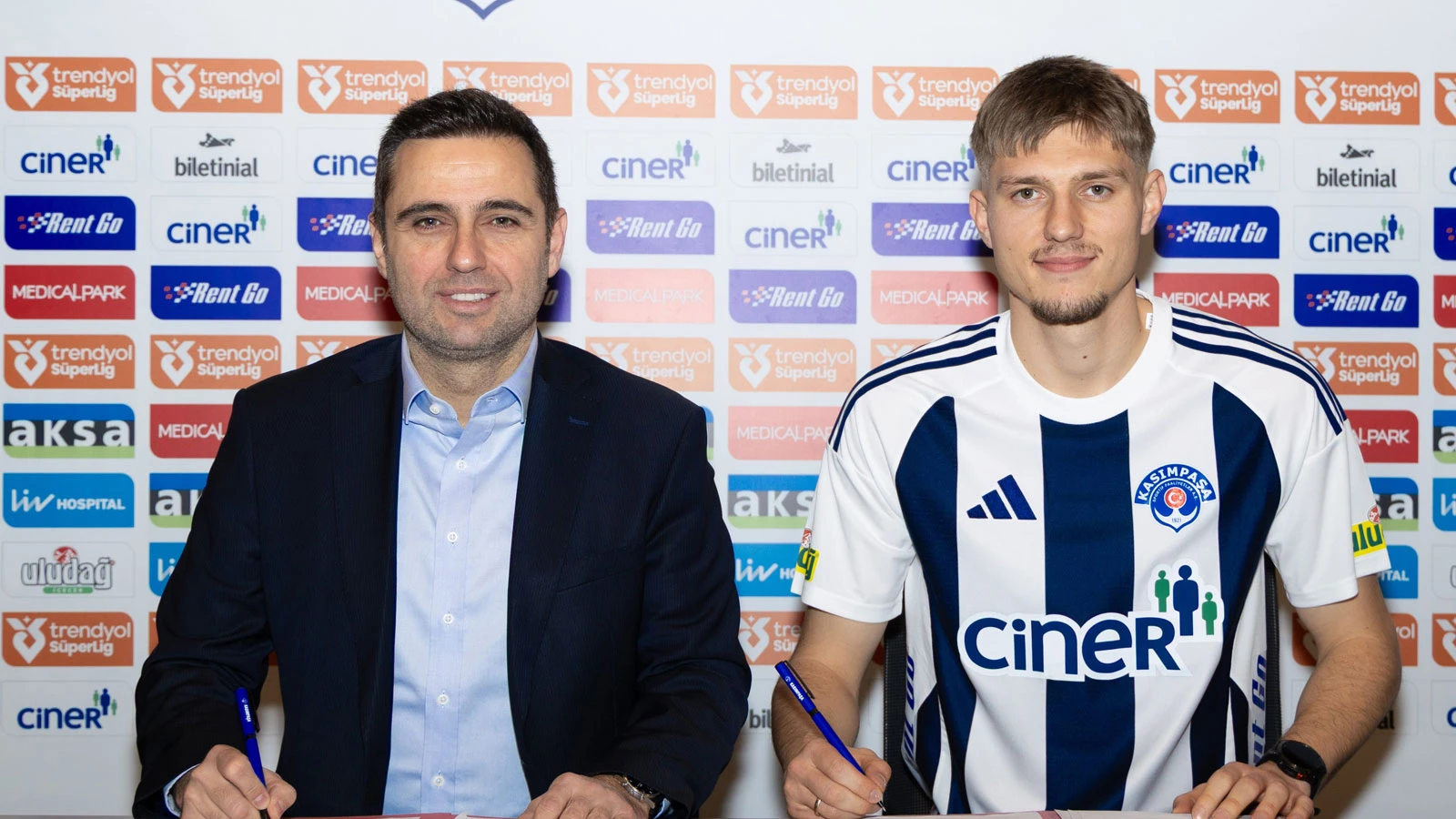 Kasımpaşa Eyüp Aydın ve Adrian Benedyczak'ı transfer etti
