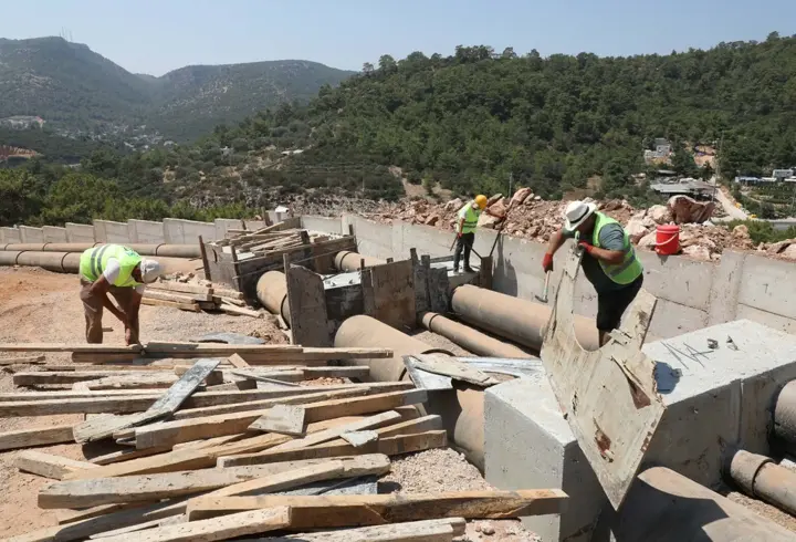 Bodrum'un patlayan hatlarını büyükşehir yeniliyor
