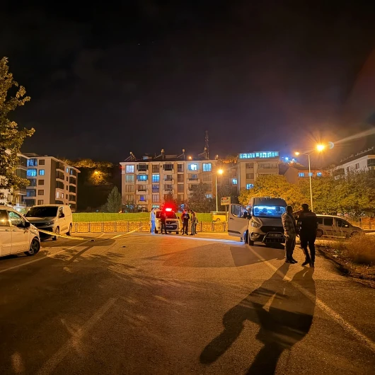 Otomobilden İnip Ateş Açtı: Kurşunların İsabet Ettiği Vatandaş Yaralandı