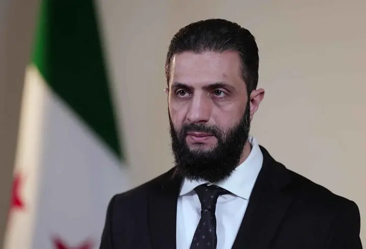 SON DAKİKA HABERİ... Suriye'de yeni dönem: Ahmed Şara, geçici anayasa bildirgesini imzaladı