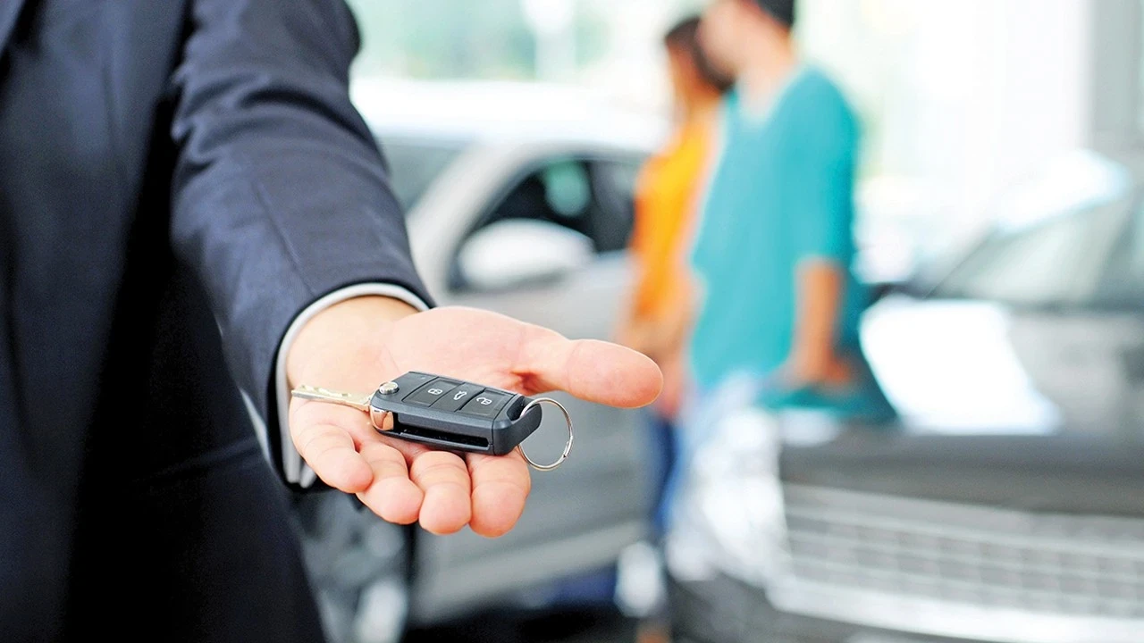 Pazarı elektrikli ve ticari araçlar taşıdı
