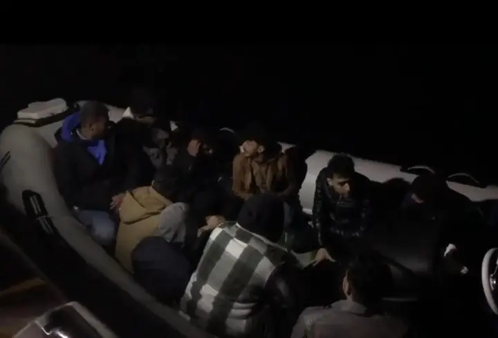 Bodrum'da 32 kaçak göçmen ile 1 göçmen kaçakçısı yakalandı