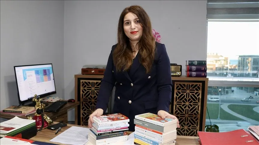 Çocuk kitabı ve bağış karşılığında davalık olmaktan kurtuldu