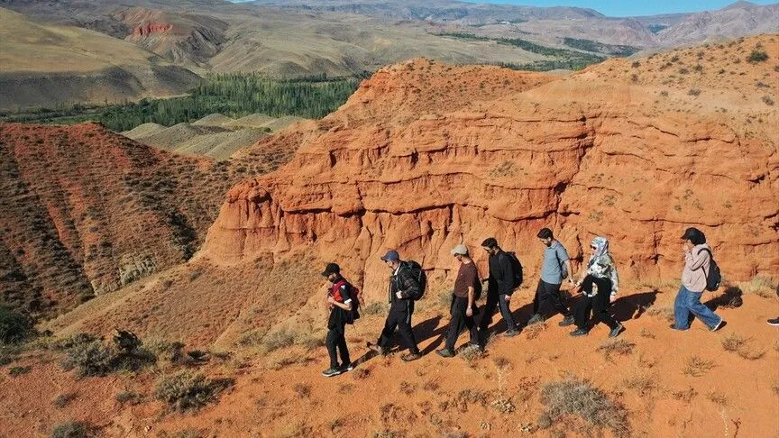 Kars'ta Arizona Kanyonlarını Andıran Bayam Kızıllıkları Doğaseverlerin Yeni Rotası