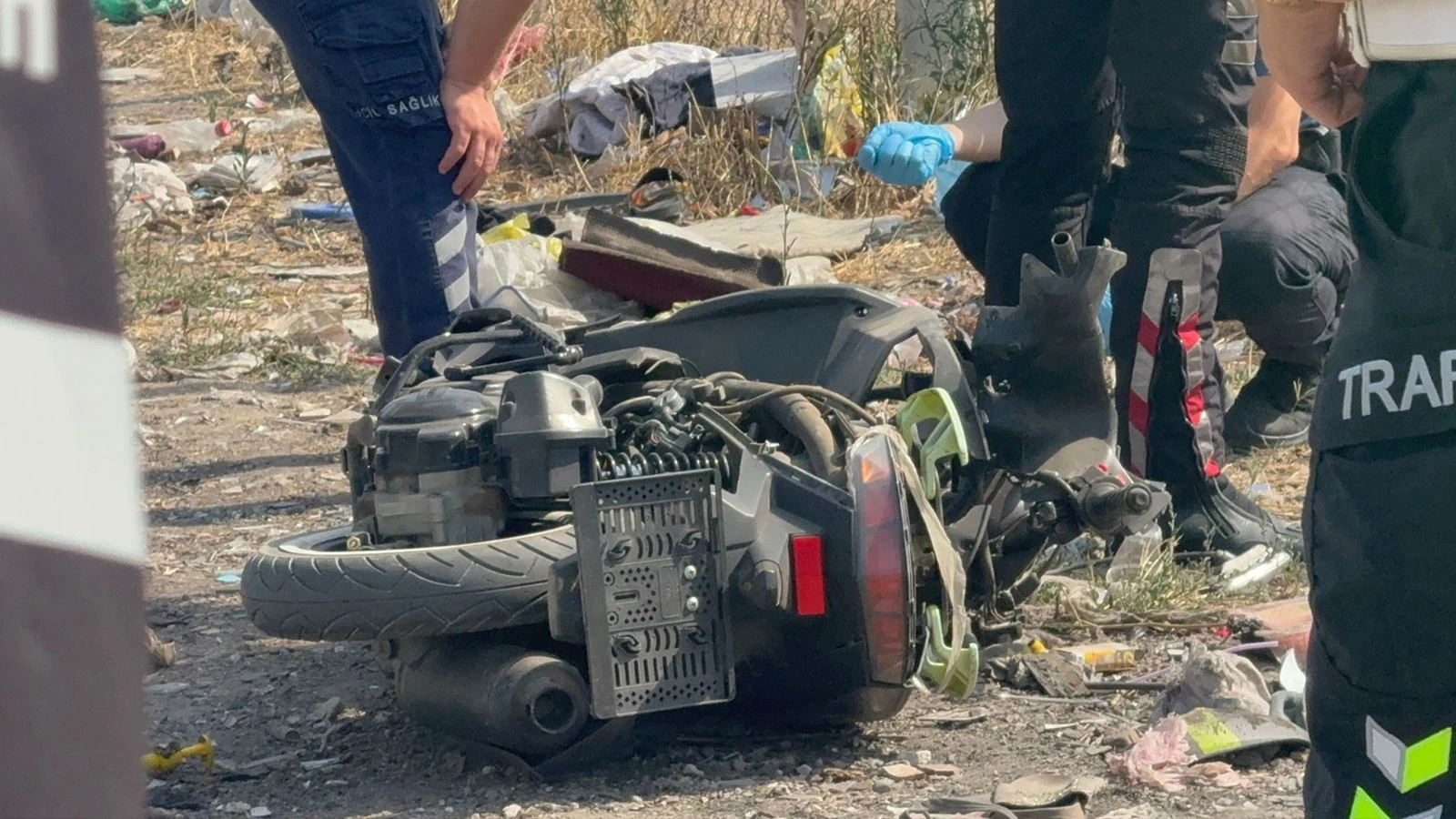 Hafif ticari araçla çarpışan motosikletin sürücüsü öldü