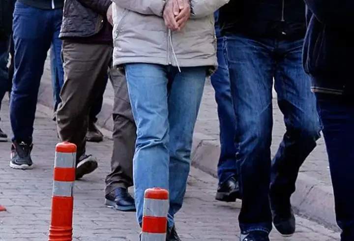 İstanbul'da "Çirkinler" silahlı suç örgütüyle bağlantılı 7 şüpheli tutuklandı