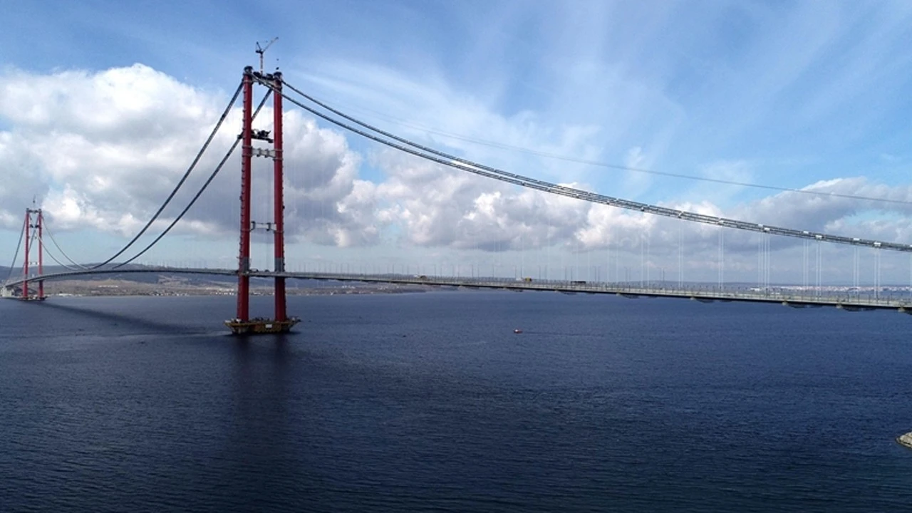 Çanakkale Boğazı'nda gemi makine arızası yaptı