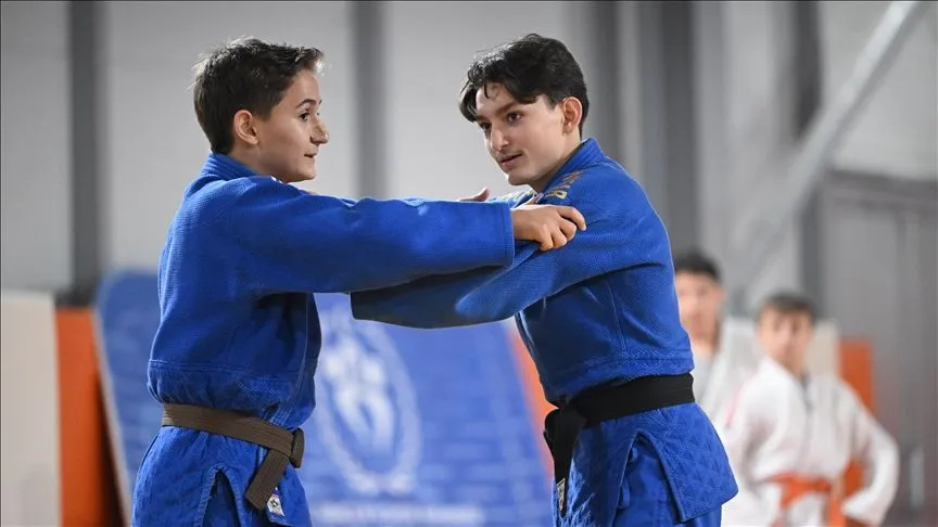 Kuşak güreşinde genç sporcu, dünya şampiyonasında madalya kovalayacak