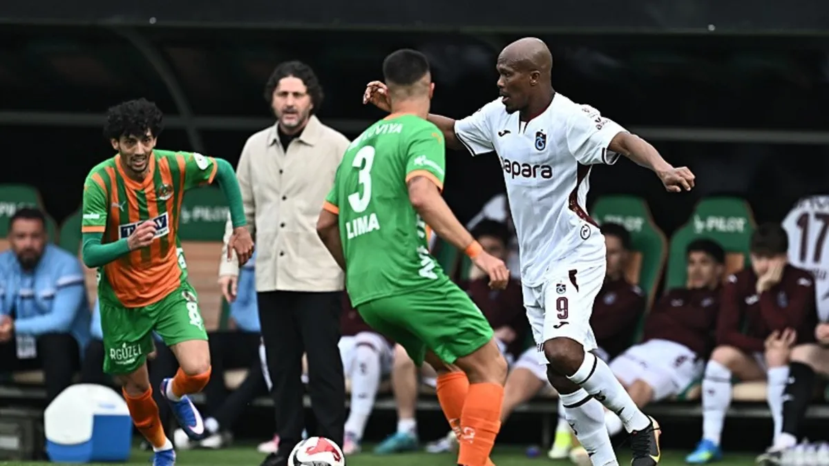 Trabzonspor deplasmanda Corendon Alanyaspor ile berabere kaldı!