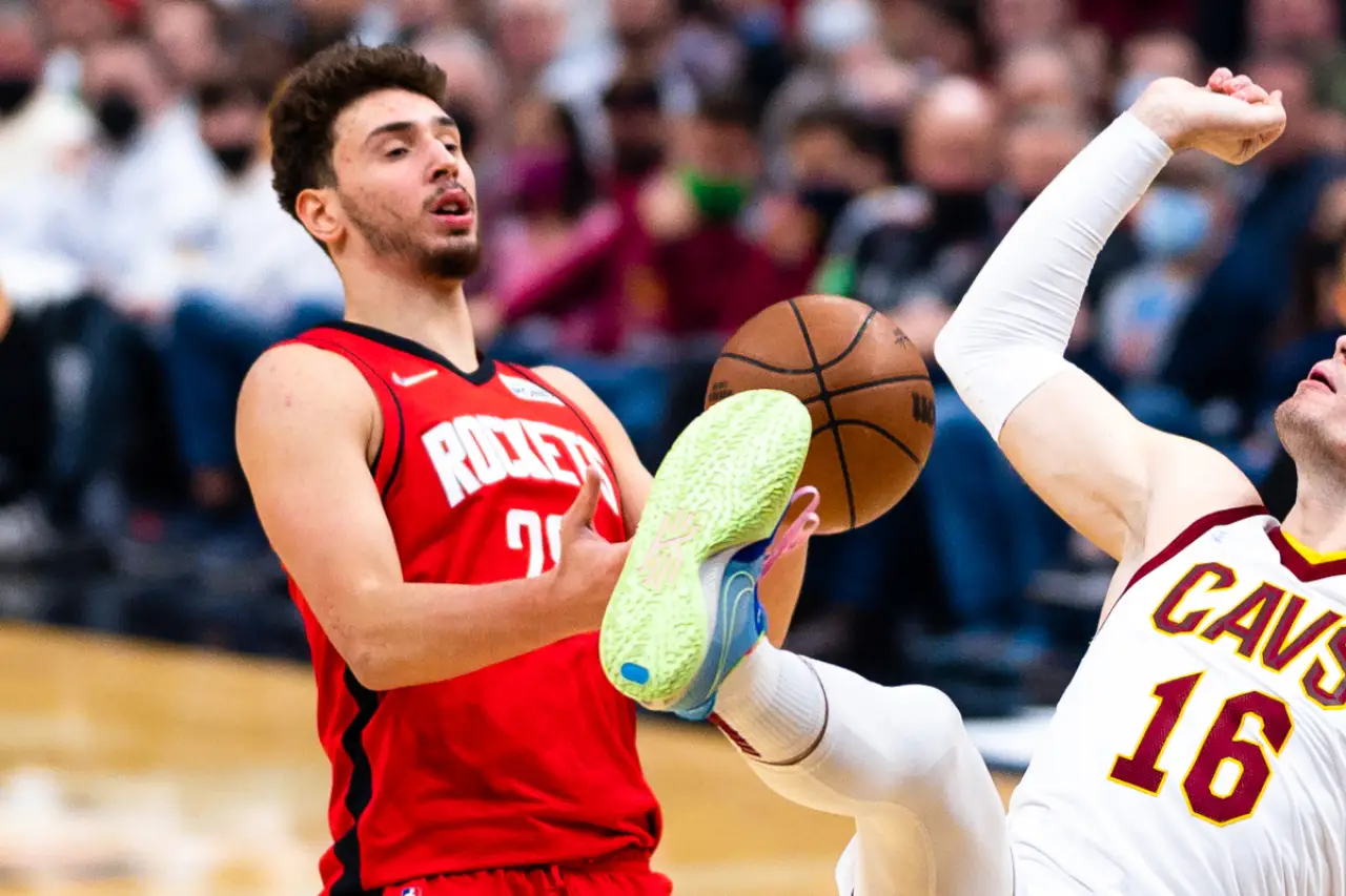 NBA'e 12 Maçla Devam Edildi: Alperen Şengün'ün 29 Sayısı, Rockets'a Spurs Galibiyetini Getirdi