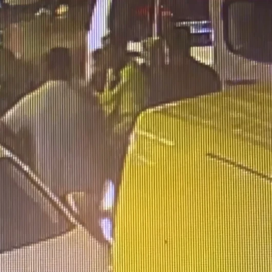Maddi Hasarlı Kaza Sonrası Takviye Ekip İsteyen Polise Kafa Attı: O Anlar Kamerada