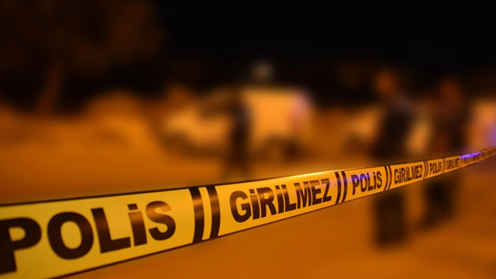 Avcılar'da iş yerine silahlı saldırı! 17 el ateş ettiler