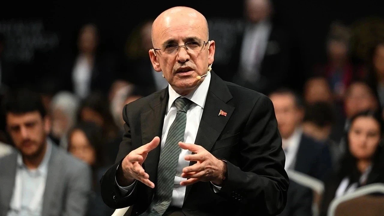Bakan Şimşek: Büyüme güçlü, dengelenme süreci devam ediyor