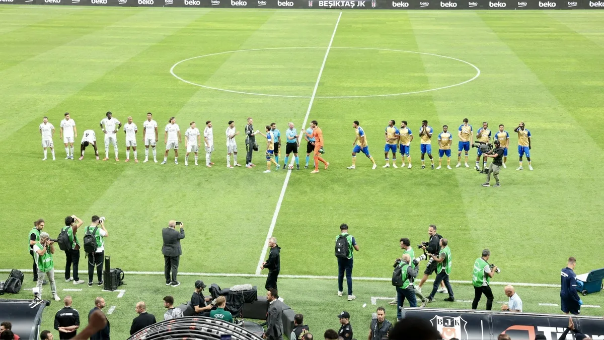 Beşiktaş taraftarından büyük tepki! İlk yarının sona ermesiyle birlikte...