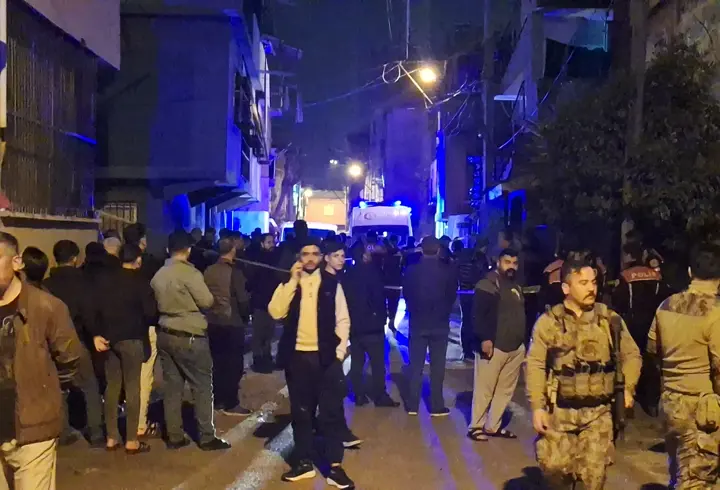 Adana’da bir evdin terasında patlama: 1 ölü, 1 yaralı