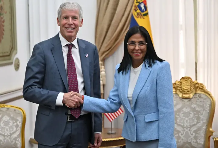 Maduro hiç kaçırılmamış gibi! ABD-Venezuela enerji iş birliği