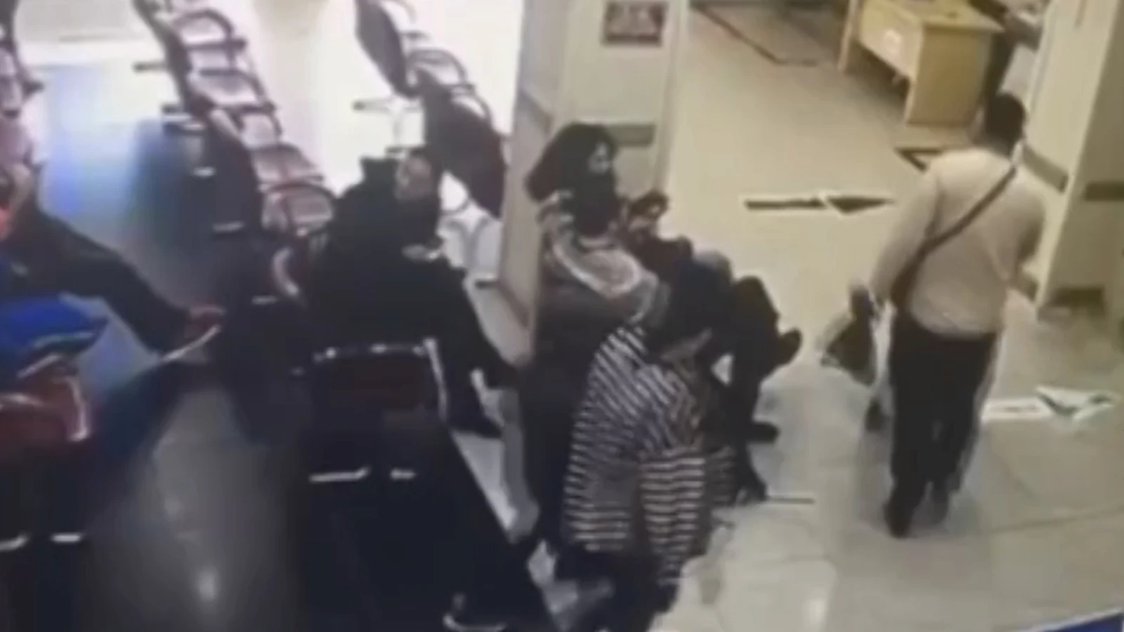 2 çocuk ve anne ölmüştü... Zehirlenen ailenin hastane görüntüleri ortaya çıktı