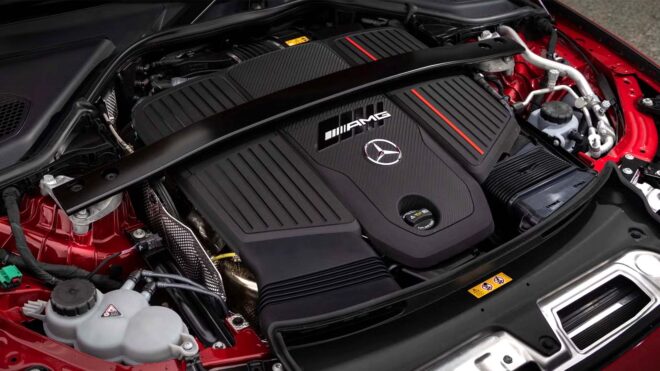 Mercedes-AMG, dört silindirli C63’ü rafa kaldırıyor