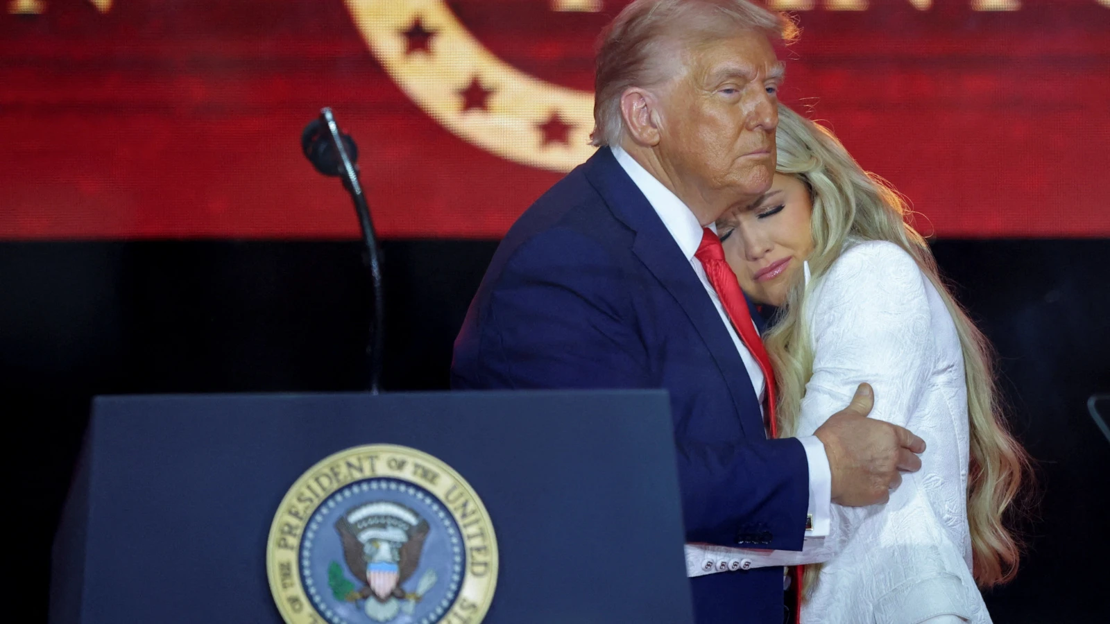 Trump'ın insanı yoran çelişkileri: Uyuşturucu kaçakçısı eski devlet başkanını affedecek