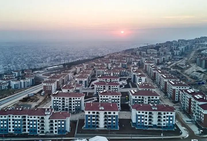 Deprem bölgesinde yıl sonuna kadar 453 bin konut ve iş yeri teslim edilecek