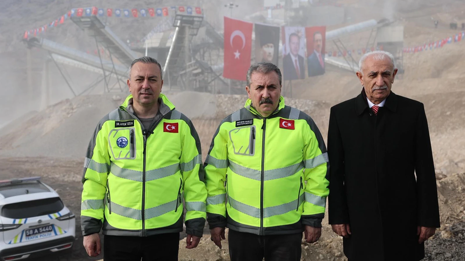 Sivas'ın en büyük taş ocağında üretime başlandı