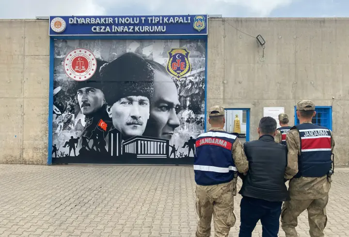 Diyarbakır’da, 10 yıl hapisle aranan firari hükümlü yakalandı
