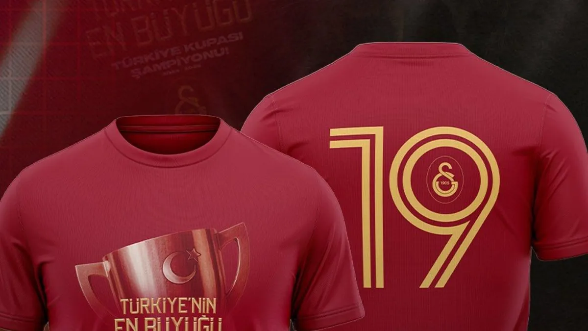 Galatasaray'dan dikkat çeken şampiyonluk T-Shirt'ü!