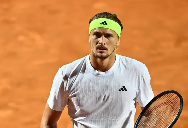 Son şampiyon Zverev, Roma Açık Tenis Turnuvası'na çeyrek finalde veda etti