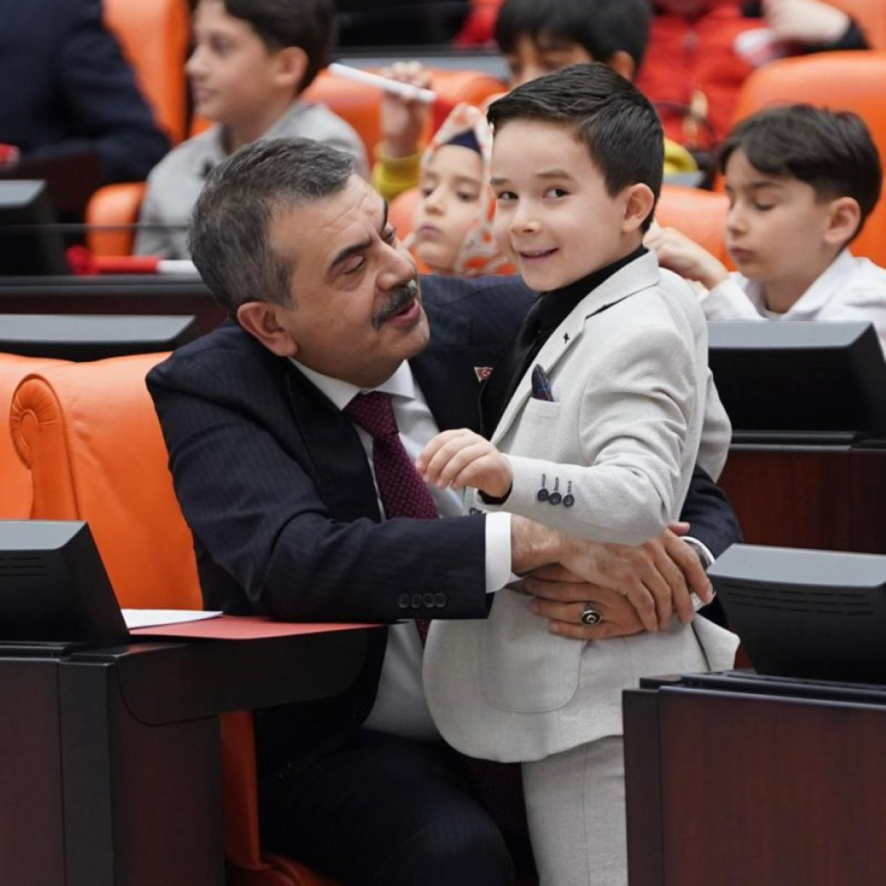 Bakan Tekin'den okullarda güvenlik açıklaması