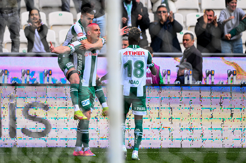 Konyaspor nefes aldı: Göztepe galibiyeti unuttu