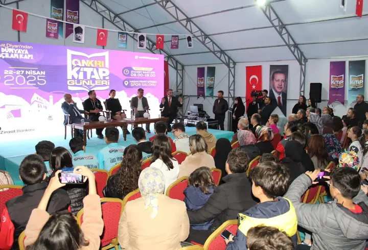 Milli atıcılar, Çankırı Kitap Günleri'nde gençlerle buluştu