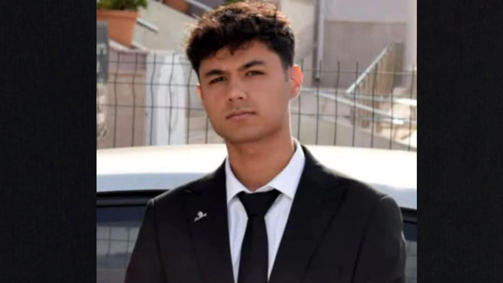 Baş ağrısıyla hastaneye giden liseli genç 15 gün sonra hayatını kaybetti