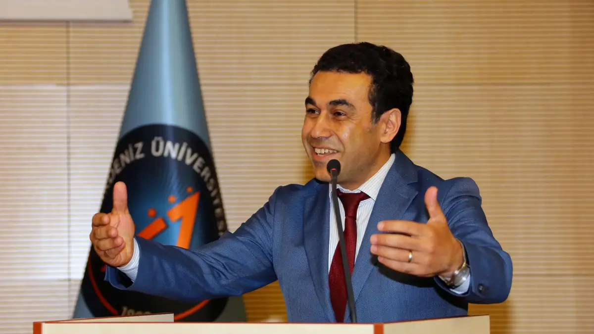 YÖK, eski dekanın hak edilmemiş profesörlüğünün iptalini onayladı