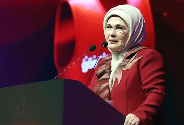 Emine Erdoğan'dan 15 Temmuz mesajı: Ölümsüz bir zaferin adıdır
