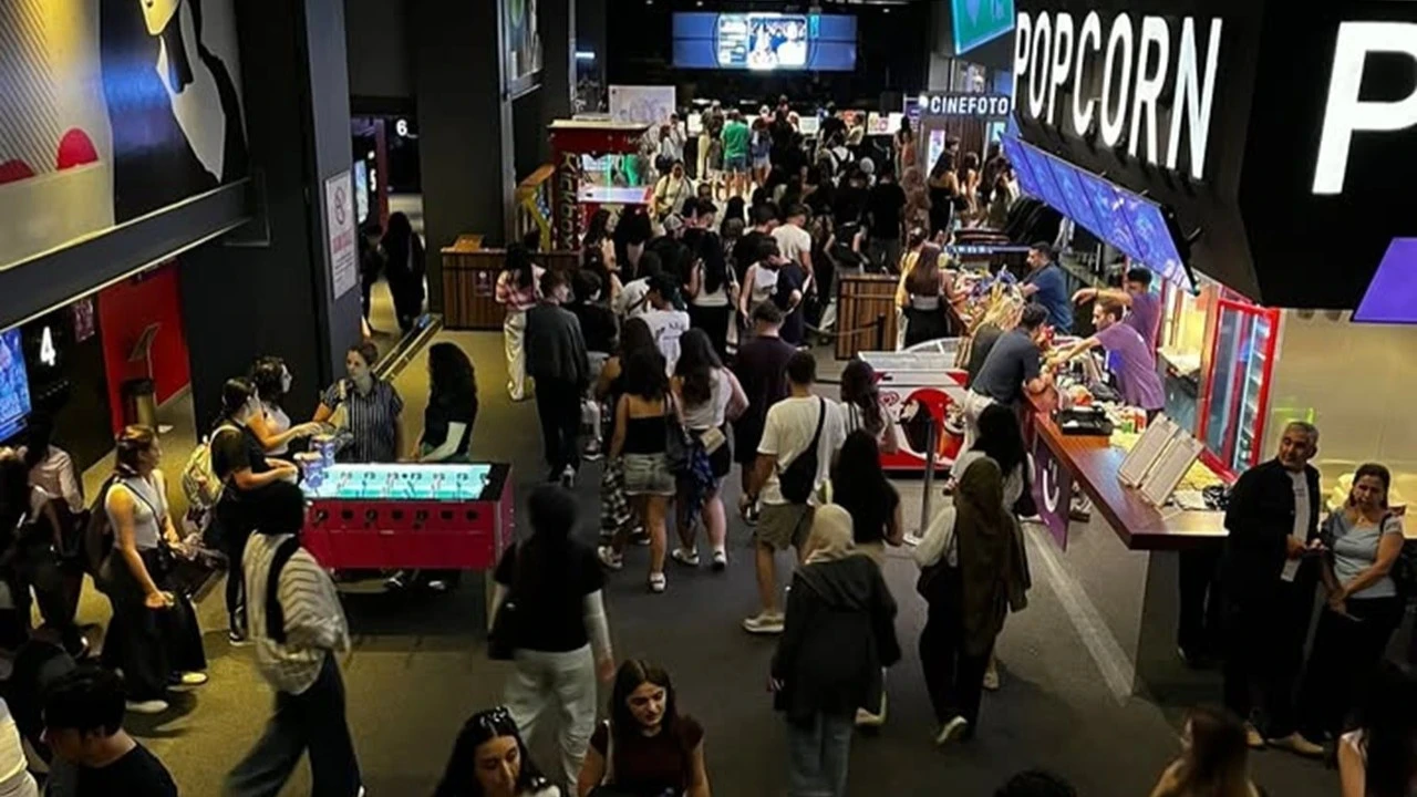 Sinemada tarihi eylül rekoru: 780 bin kişi salonları doldurdu