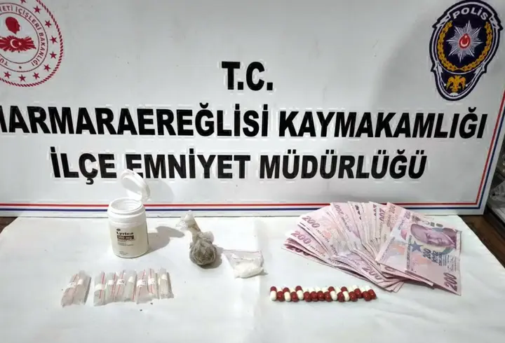 Otomobilinde uyuşturucu ele geçirilen şüpheli gözaltında